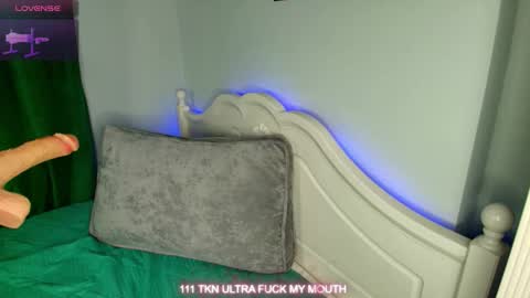 Snapshot of crazy__berry chatting on November 2025 07:07:01 AM Eva online show from November 2025 07:07:01 AM