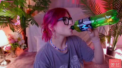 Snapshot of crazy__wine chatting on February 2025 09:31:02 PM Sonya online show from February 2025 09:31:02 PM