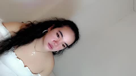 Snapshot of crazy_vixen chatting on December 2024 03:58:02 AM Hot Ayisha online show from December 2024 03:58:02 AM