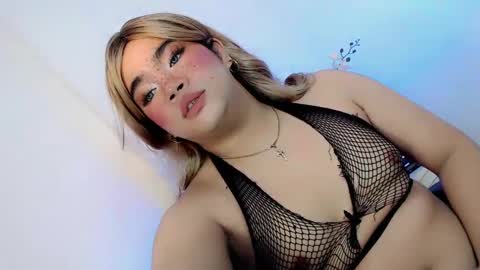 Snapshot of crazy_vixen chatting on February 2025 08:55:02 PM Hot Ayisha online show from February 2025 08:55:02 PM