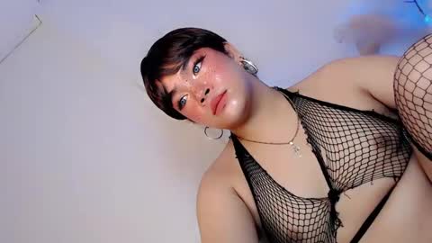 Snapshot of crazy_vixen chatting on March 2025 06:12:02 PM Hot Ayisha online show from March 2025 06:12:02 PM