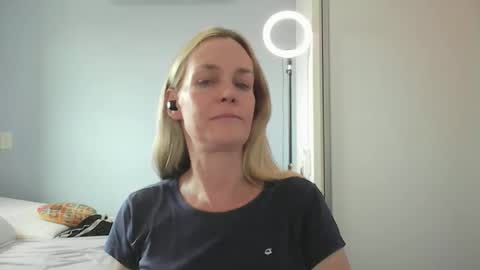 Anny online show from January 2026 04:01:01 PM