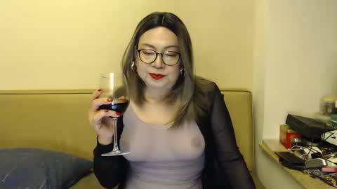 Kelly   online show from February 2025 05:25:02 PM