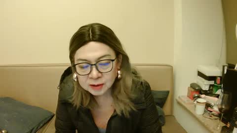 Kelly   online show from March 2025 08:21:01 PM