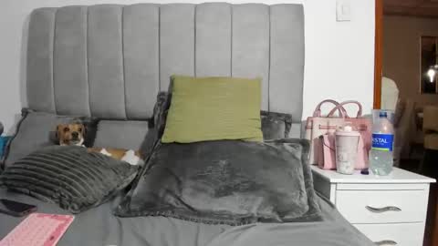 Snapshot of crazygirlsweet chatting on October 2025 08:27:02 PM LAURA online show from October 2025 08:27:02 PM