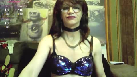 CrazyJuny online show from January 2026 04:01:01 PM