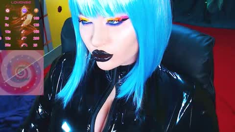 Roxy online show from October 2025 02:23:02 PM