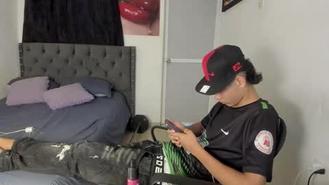 crazzy_master1 online show from May 2026 04:20:02 AM