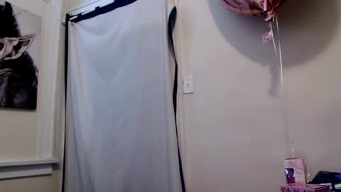 Snapshot of creamyexotica chatting on February 2025 03:05:01 PM CreamyExotica online show from February 2025 03:05:01 PM