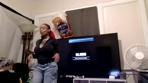 Snapshot of creamyexotica chatting on February 2025 04:16:02 AM CreamyExotica online show from February 2025 04:16:02 AM