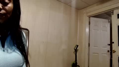 Snapshot of creamyexotica chatting on September 2025 12:59:02 PM CreamyExotica online show from September 2025 12:59:02 PM