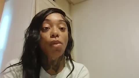 Snapshot of creamyexotica chatting on September 2025 12:52:01 PM CreamyExotica online show from September 2025 12:52:01 PM