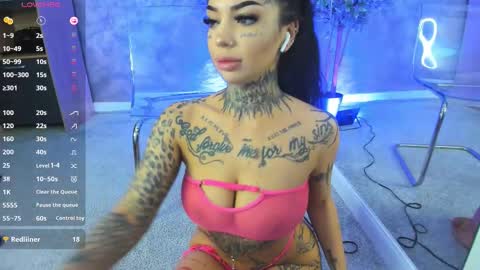 Snapshot of creamyinkk chatting on September 2025 06:39:02 AM Sophie online show from September 2025 06:39:02 AM