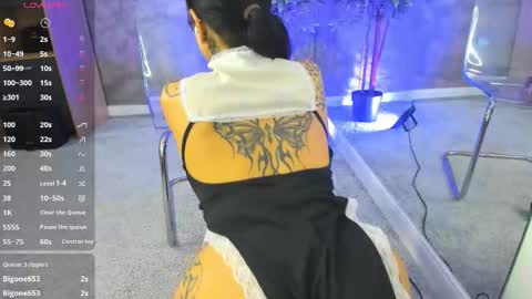 Snapshot of creamyinkk chatting on September 2025 12:42:01 PM Sophie online show from September 2025 12:42:01 PM