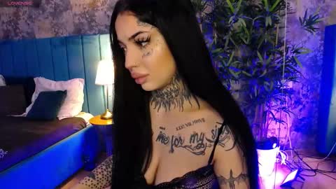 Snapshot of creamyinkk chatting on February 2026 06:54:02 AM Sophie online show from February 2026 06:54:02 AM