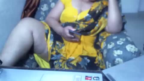 Snapshot of crezybhabihot chatting on January 2025 12:45:01 AM Sonika69 online show from January 2025 12:45:01 AM