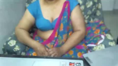 Snapshot of crezybhabihot chatting on January 2025 08:14:01 PM Sonika69 online show from January 2025 08:14:01 PM