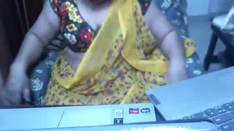 Snapshot of crezybhabihot chatting on January 2025 12:01:01 PM Sonika69 online show from January 2025 12:01:01 PM