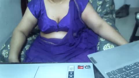 Snapshot of crezybhabihot chatting on January 2025 09:51:02 PM Sonika69 online show from January 2025 09:51:02 PM