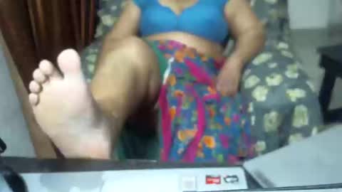 Snapshot of crezybhabihot chatting on February 2025 03:52:02 PM Sonika69 online show from February 2025 03:52:02 PM