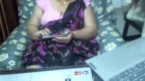Snapshot of crezybhabihot chatting on February 2025 04:18:02 AM Sonika69 online show from February 2025 04:18:02 AM