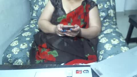Snapshot of crezybhabihot chatting on February 2025 08:36:01 PM Sonika69 online show from February 2025 08:36:01 PM