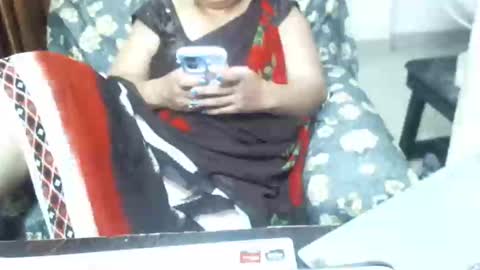 Snapshot of crezybhabihot chatting on February 2025 03:10:02 AM Sonika69 online show from February 2025 03:10:02 AM