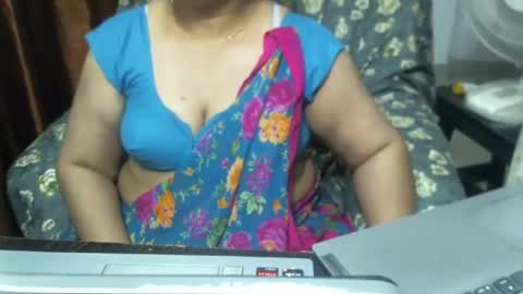 Snapshot of crezybhabihot chatting on March 2025 11:14:02 AM Sonika69 online show from March 2025 11:14:02 AM