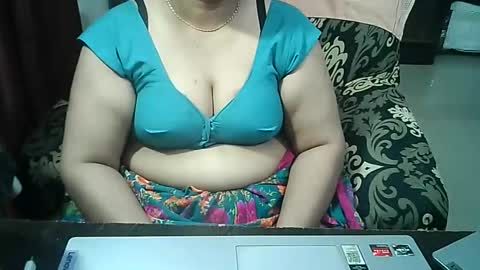 Snapshot of crezybhabihot chatting on September 2025 03:06:02 AM Sonika69 online show from September 2025 03:06:02 AM