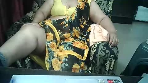 Snapshot of crezybhabihot chatting on September 2025 04:32:02 PM Sonika69 online show from September 2025 04:32:02 PM