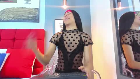 Snapshot of crisevanz18 chatting on September 2025 09:48:01 PM Cris Evanz online show from September 2025 09:48:01 PM