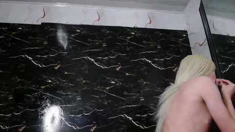 crislingery_doll online show from January 2025 11:44:02 AM