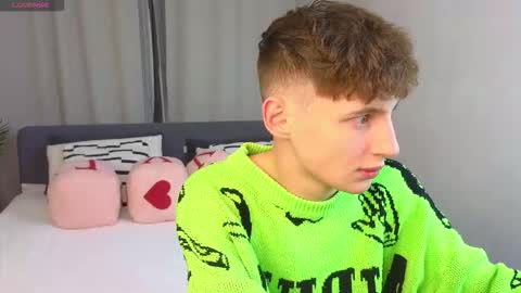 Snapshot of crisp1n chatting on November 2025 04:52:01 PM Chris online show from November 2025 04:52:01 PM