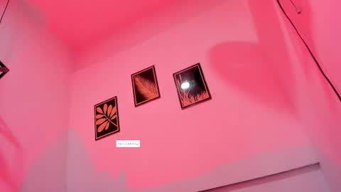 criss_zuri online show from February 2026 11:51:01 AM