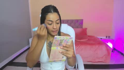 Snapshot of cristal_crossfit chatting on February 2026 10:24:01 AM Cristal online show from February 2026 10:24:01 AM