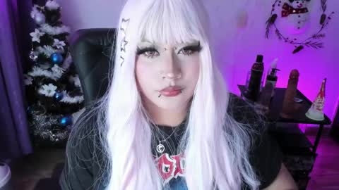 Snapshot of cristal_kosh chatting on December 2024 07:35:01 PM Cris online show from December 2024 07:35:01 PM