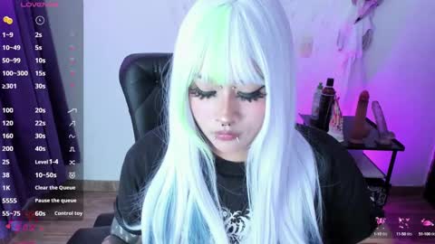 Snapshot of cristal_kosh chatting on February 2025 07:16:01 PM Cris online show from February 2025 07:16:01 PM