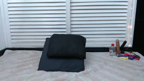 Hanna  online show from December 2024 06:34:01 AM