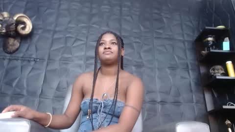 Hanna  online show from September 2025 10:15:01 AM