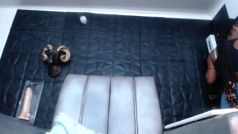 Hanna  online show from October 2025 11:41:02 AM