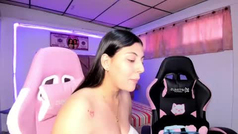 cristal_smith20 online show from June 2026 04:20:02 PM