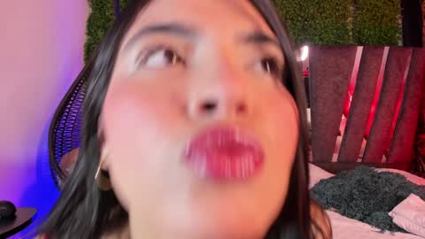 Snapshot of cristalcerati_ chatting on December 2024 02:31:02 PM Cristal online show from December 2024 02:31:02 PM