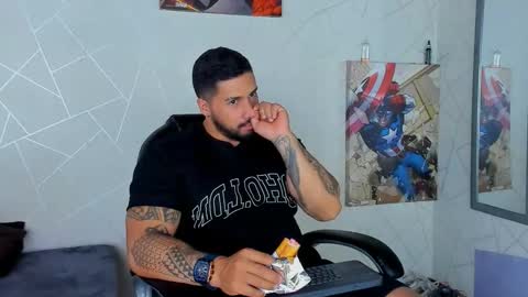 Snapshot of cristian_walker chatting on January 2025 01:22:01 PM cristian walker online show from January 2025 01:22:01 PM