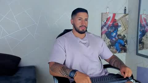 Snapshot of cristian_walker chatting on January 2025 03:02:01 PM cristian walker online show from January 2025 03:02:01 PM