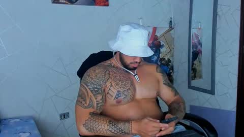 Snapshot of cristian_walker chatting on January 2025 06:32:02 PM cristian walker online show from January 2025 06:32:02 PM