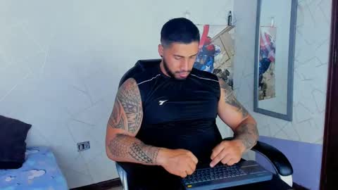 Snapshot of cristian_walker chatting on January 2025 09:05:02 PM cristian walker online show from January 2025 09:05:02 PM