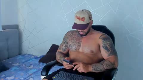 Snapshot of cristian_walker chatting on February 2025 02:55:02 PM cristian walker online show from February 2025 02:55:02 PM