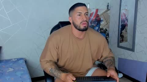 Snapshot of cristian_walker chatting on February 2025 03:18:02 PM cristian walker online show from February 2025 03:18:02 PM