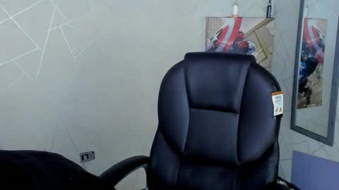 Snapshot of cristian_walker chatting on February 2025 12:13:02 PM cristian walker online show from February 2025 12:13:02 PM