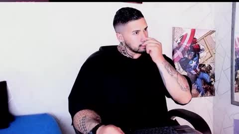 Snapshot of cristian_walker chatting on October 2025 10:43:02 AM cristian walker online show from October 2025 10:43:02 AM